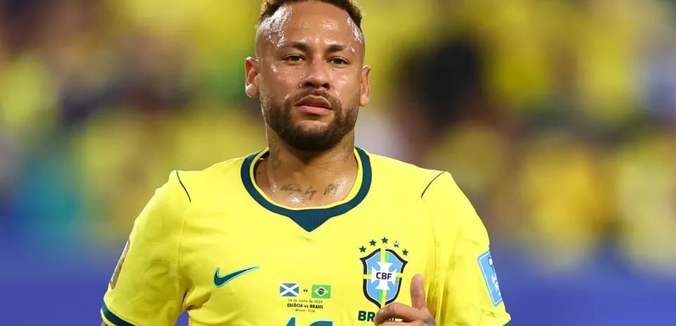 Futbolchi Neymar Braziliya terma jamoasi formasi bilan