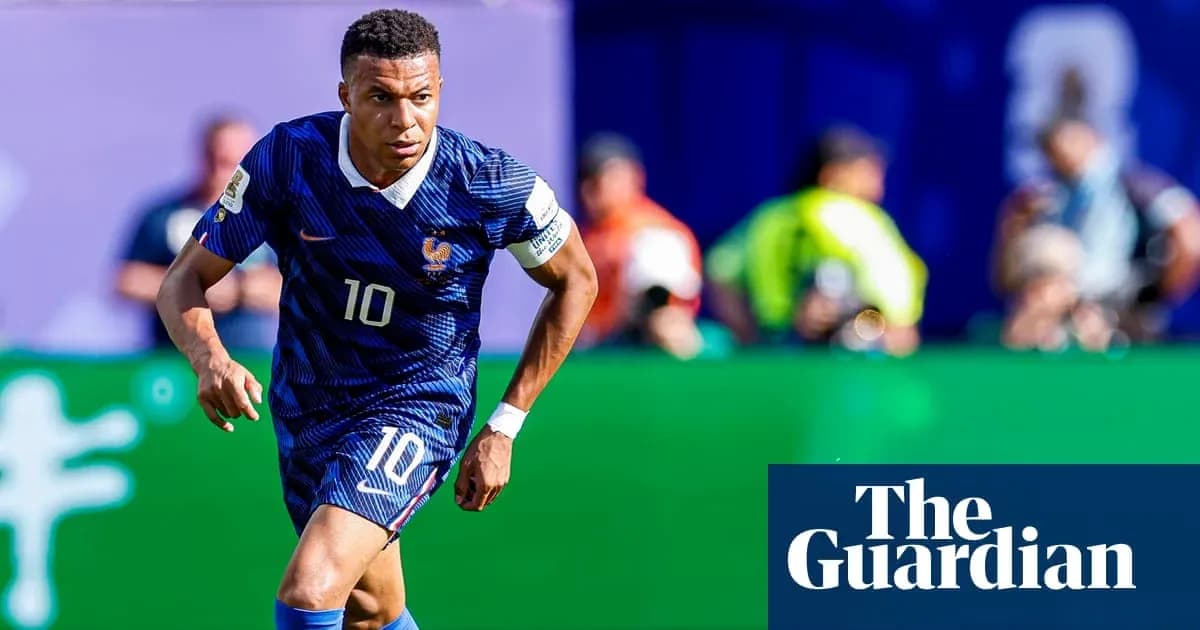 Futbolchi maydonda harakatda, Frantsiya formasida