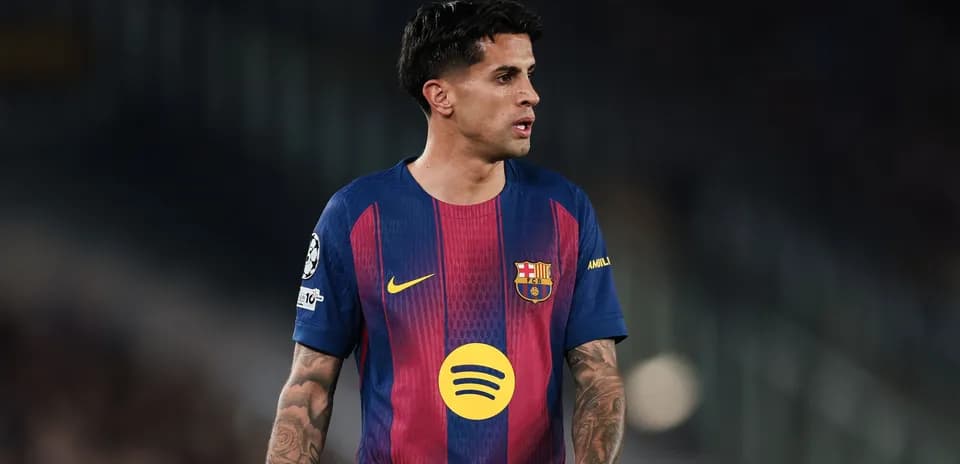 Futbolchi maydonda harakatda, Barcelona formasida