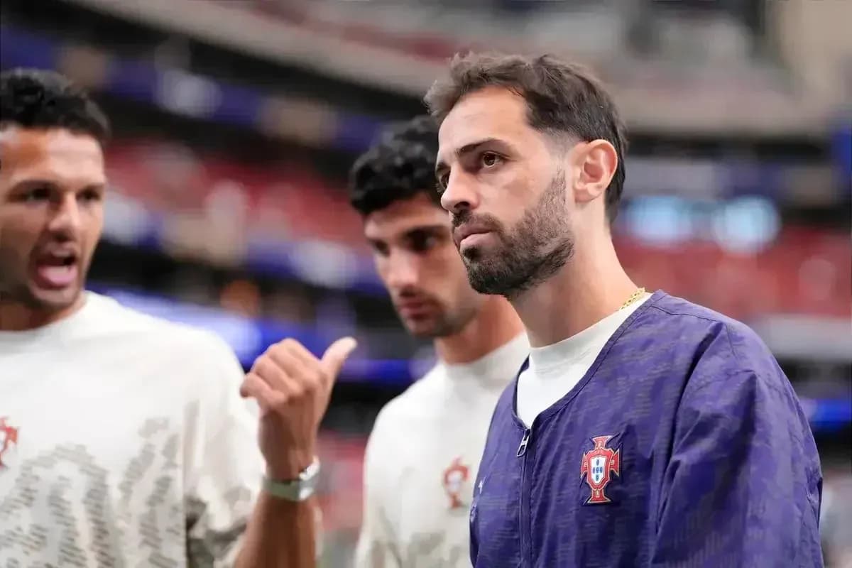 Portugal players discussing before the match