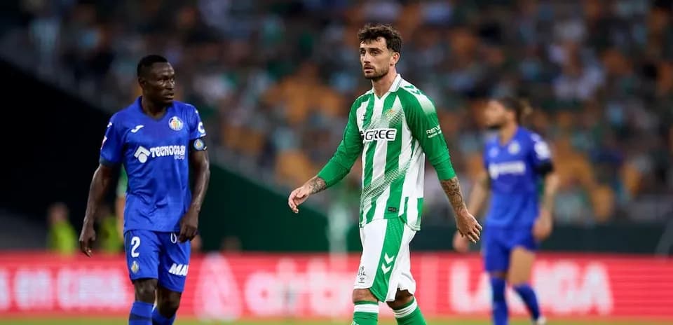 Betis and Getafe players during a match