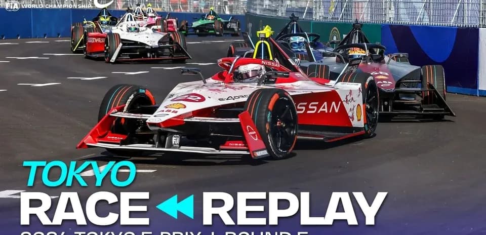 Formula E cars racing in Tokyo E-Prix