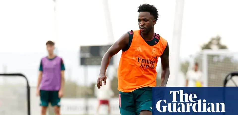 Futbolchi mashg'ulotda harakatda, Real Madrid formasida