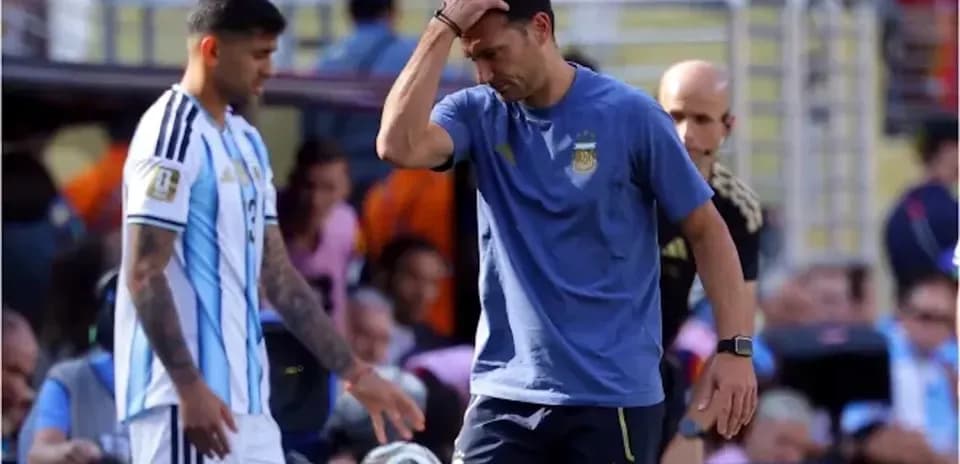 Argentinian coach and player during match preparation