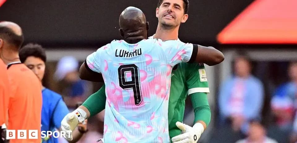 Lukaku and goalkeeper embracing after match