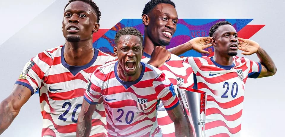 Futbolchi USA formasida, turli holatlarda