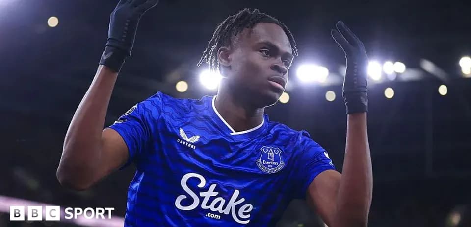 Everton player celebrating after scoring a goal
