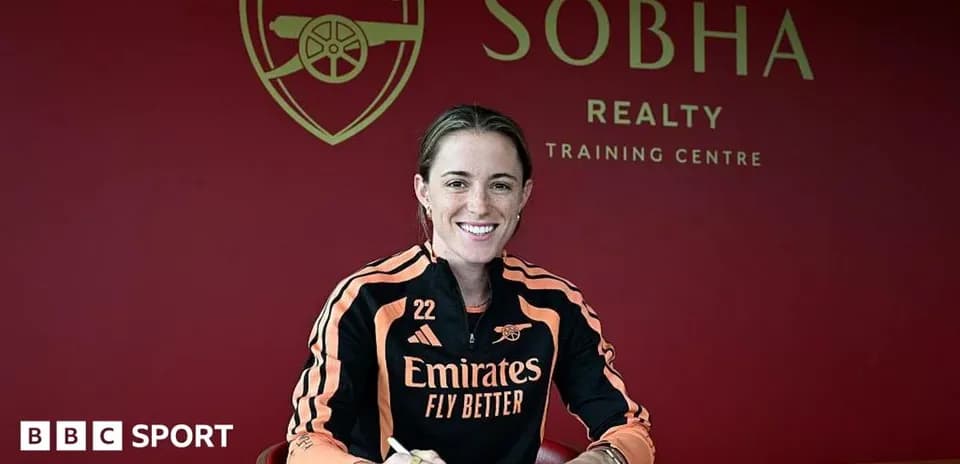 Futbolchi imzo qo'ymoqda Arsenal trening markazida