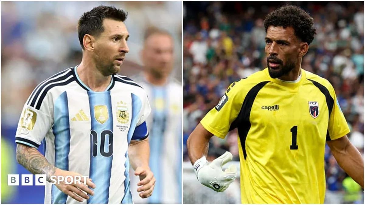 Lionel Messi and goalkeeper in action during match