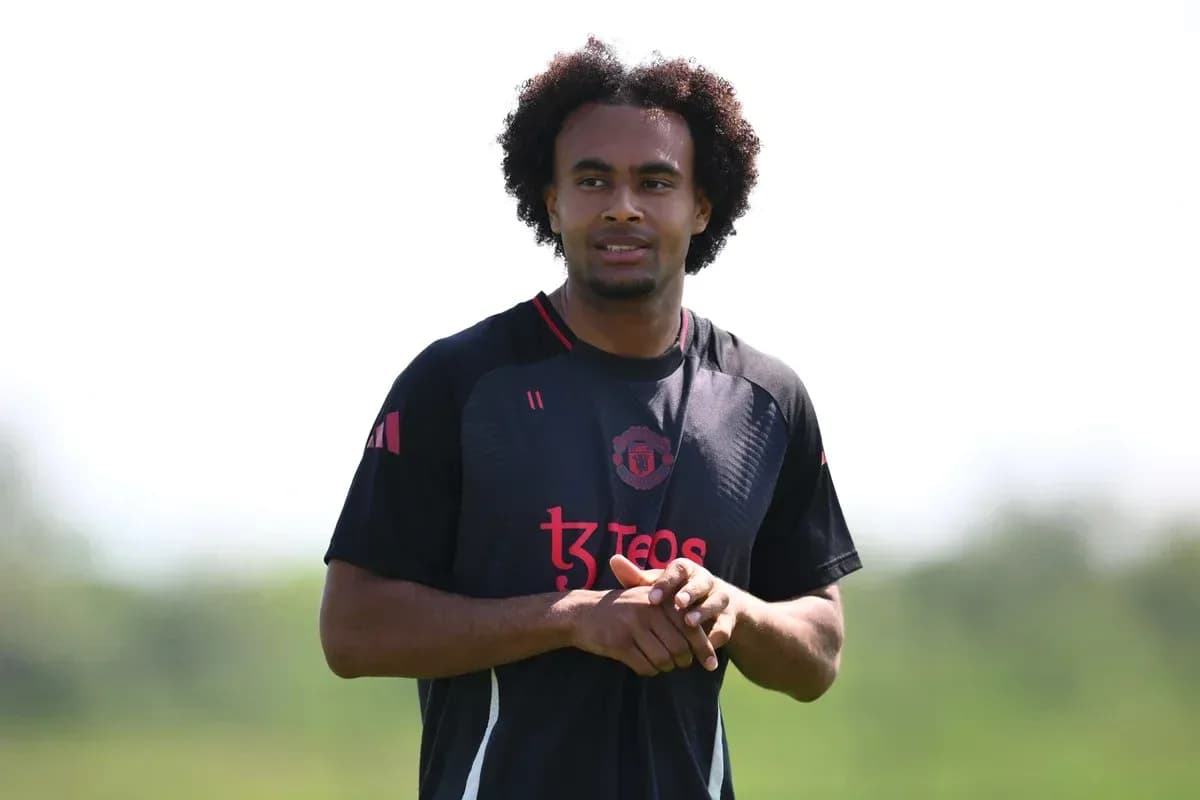 Futbolchi mashg'ulotda, Manchester United formasida