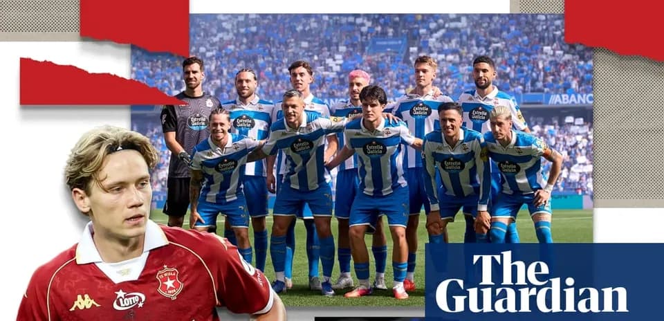Futbol jamoasi maydonda poz berib turibdi