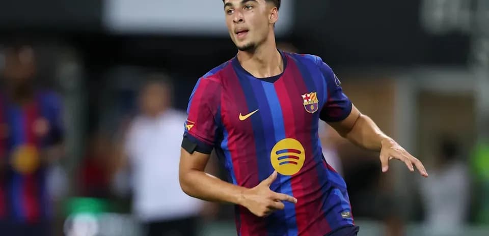 Futbolchi gol urganidan keyin nishonlayapti
