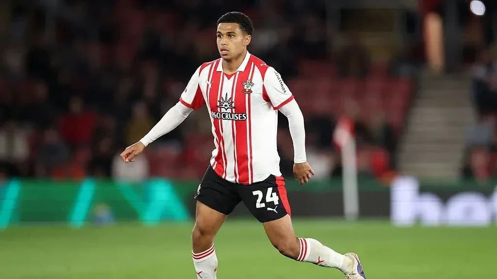O'yinchi maydonda harakatda, Southampton formasida