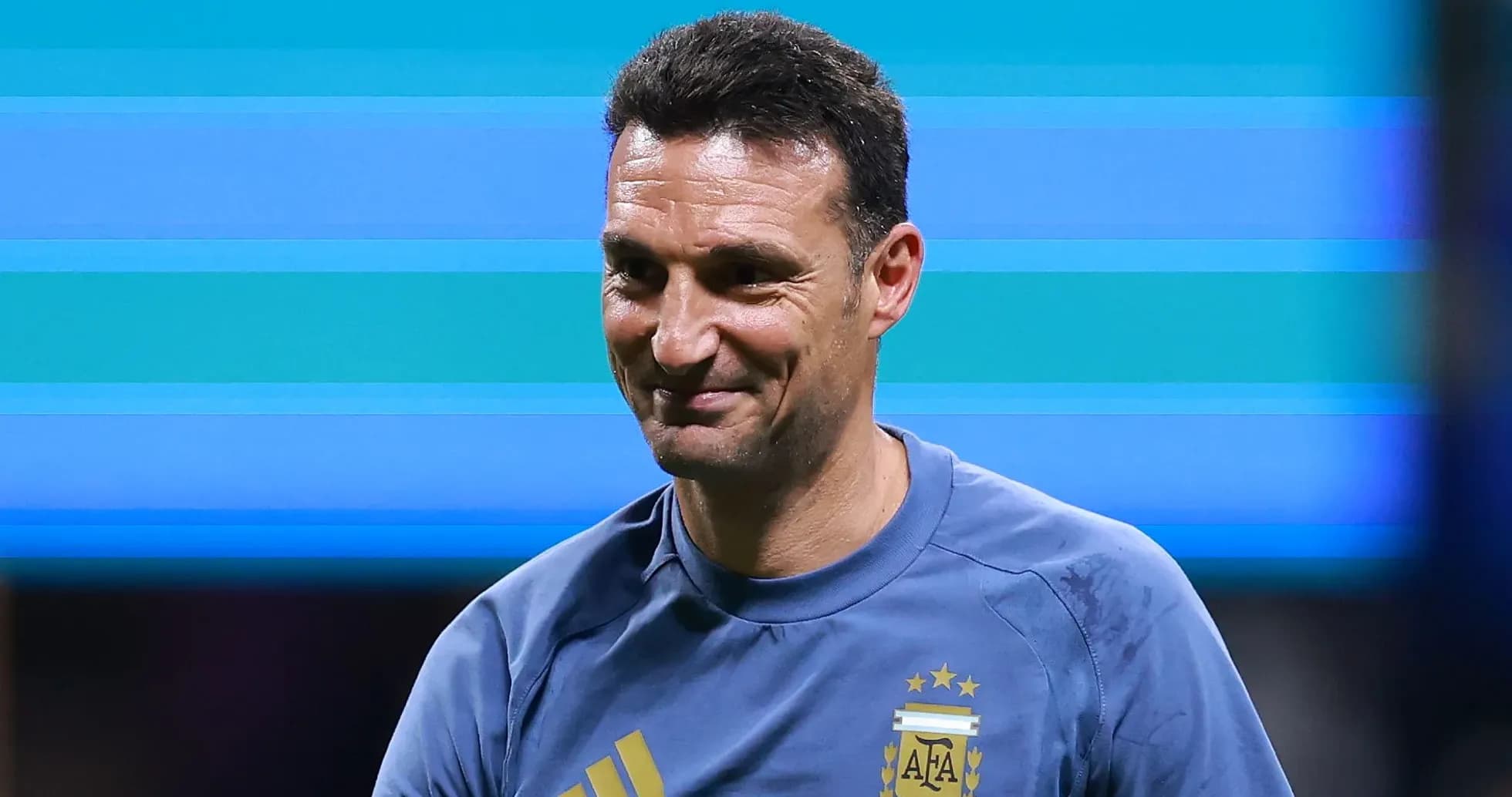 Trener Argentina jamoasi maydonchada kulguda
