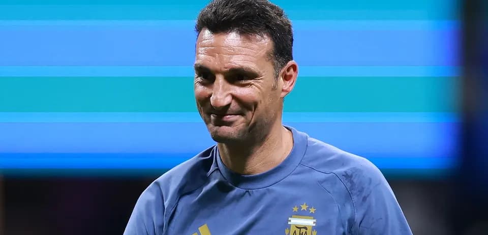 Trener Argentina jamoasi maydonchada kulguda