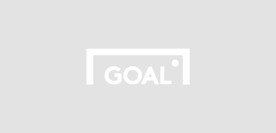 Futbol maqsadi to'pi va darvoza ko'rinishi