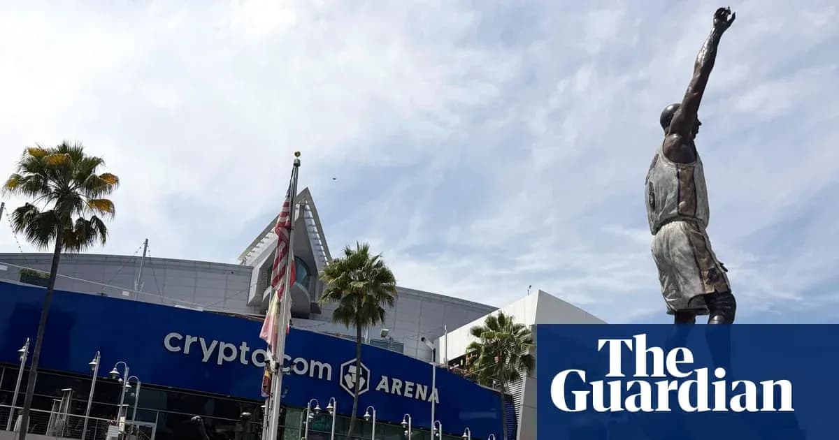 Statue of basketball player outside Crypto.com Arena