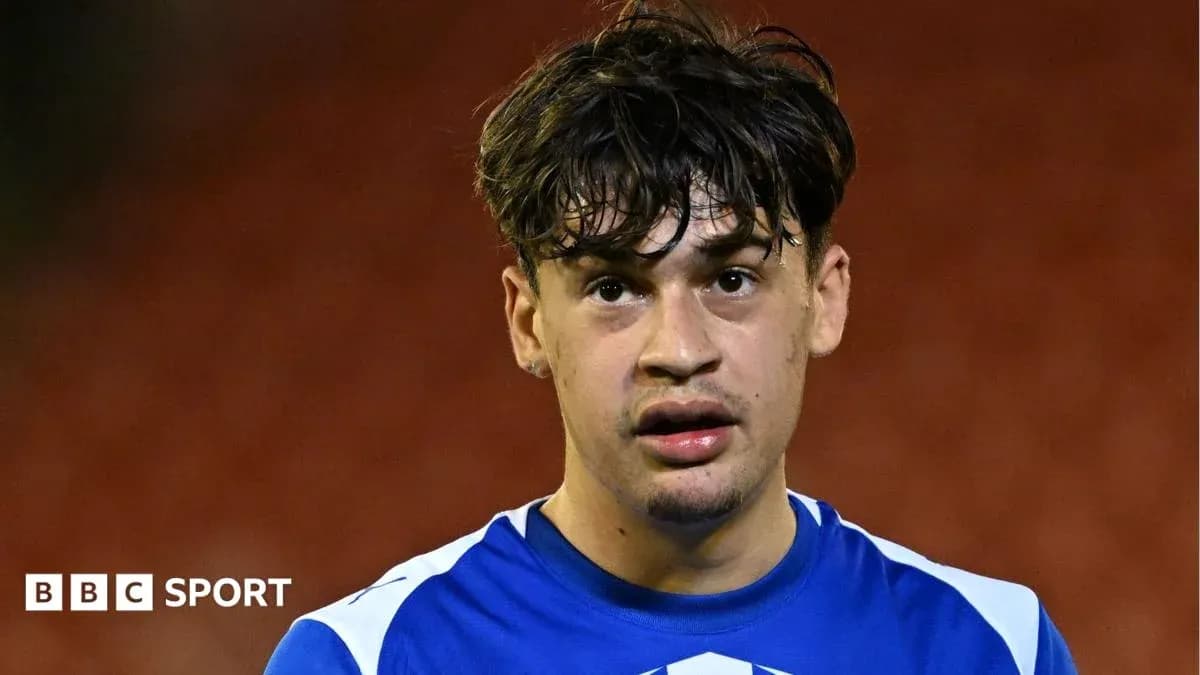 Futbolchi o'yinidan keyin yaqin planda