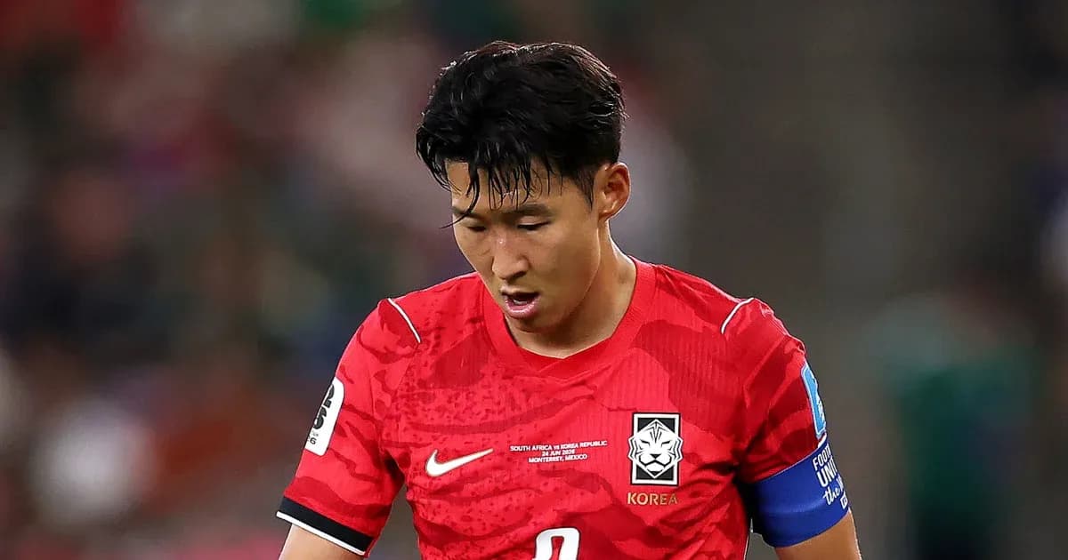 Futbolchi o'yin davomida shaklga kiryapti
