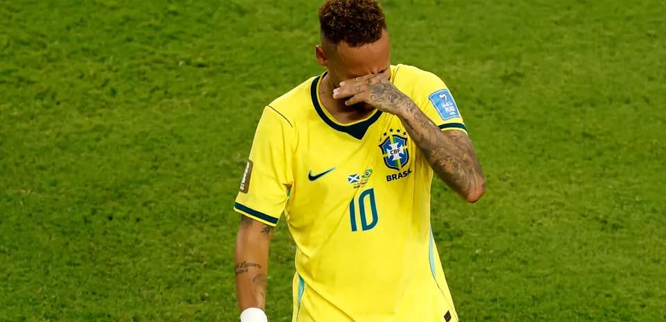 Futbolchi o'yinida yig'layotgan Neymar, Braziliya formasida