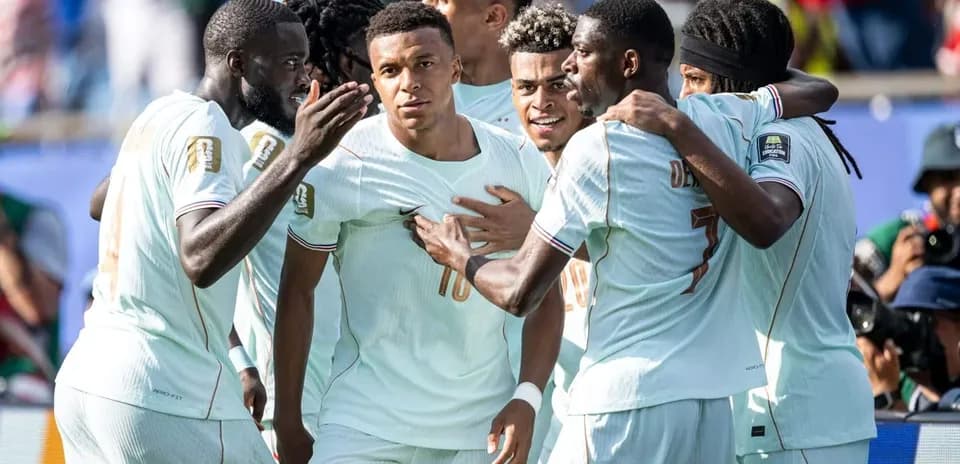 Fransiya futbolchilarining gollaridan keyingi nishonlash