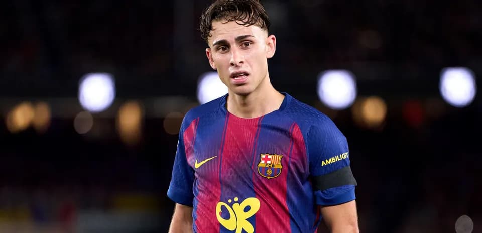 Futbolchi Barcelona formasida, o'yin davomida