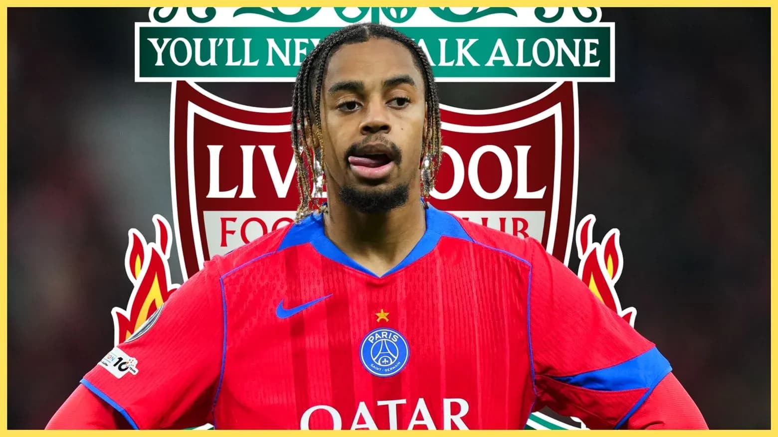 Futbolchi PSG formasida, Liverpool emblemasi orqasida