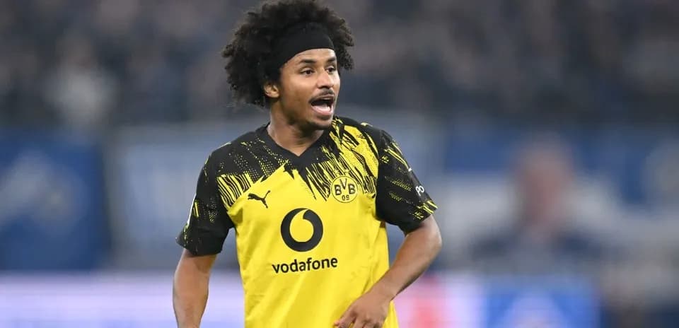 Futbolchi maydonda harakatda, Borussia Dortmund formasida