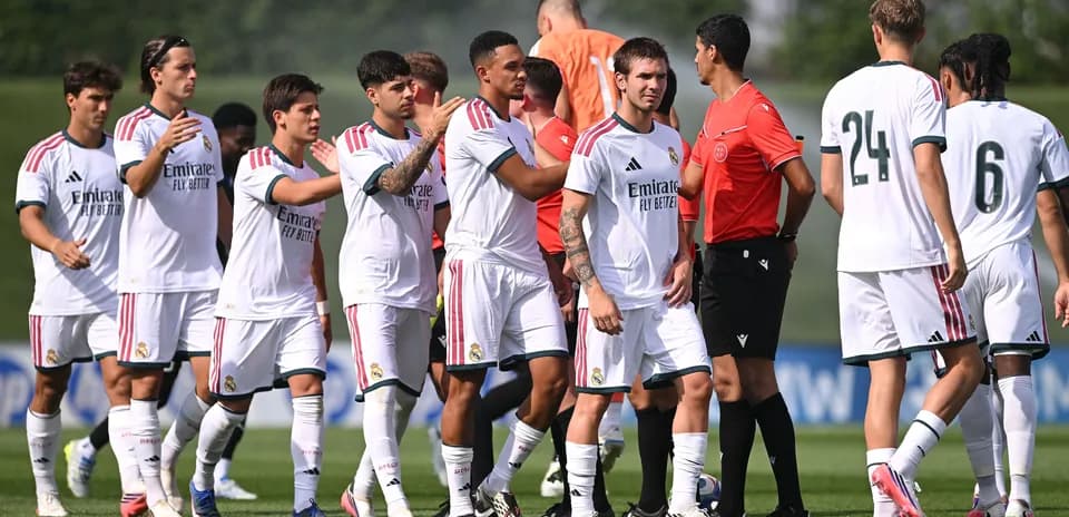 Real Madrid players greeting each other before match