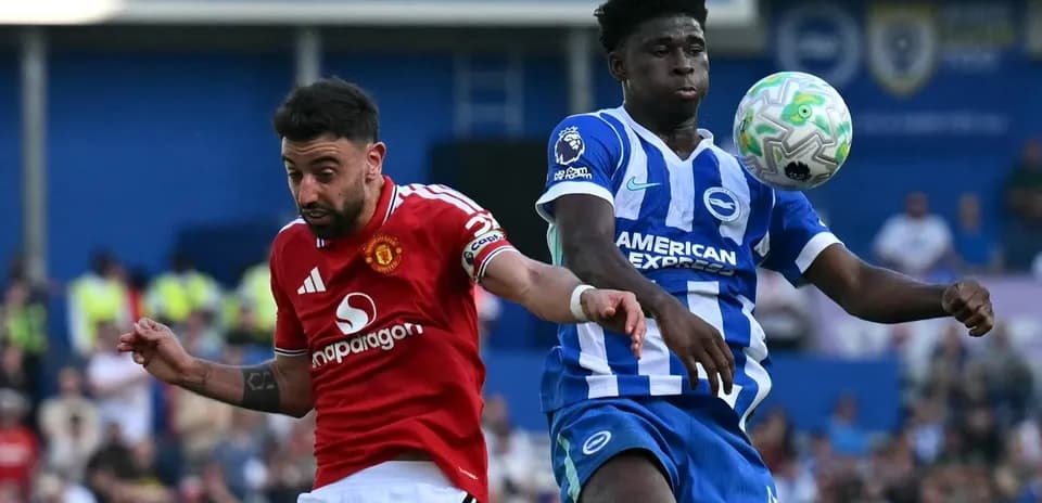 Bruno Fernandes and opponent competing for the ball
