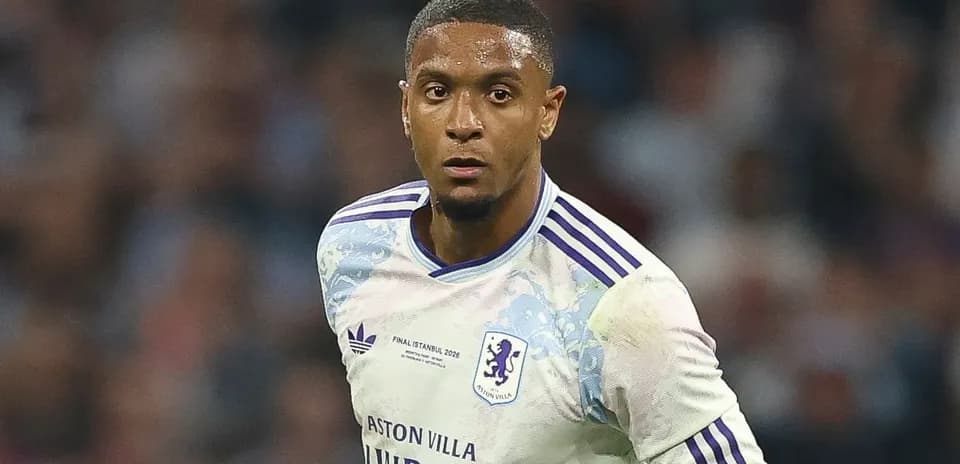 Futbolchi maydonda harakatda, Aston Villa formasi
