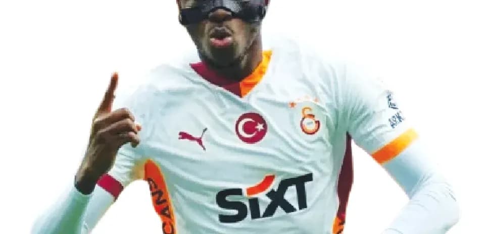 Futbolchi gol urganidan keyin nishonlayapti