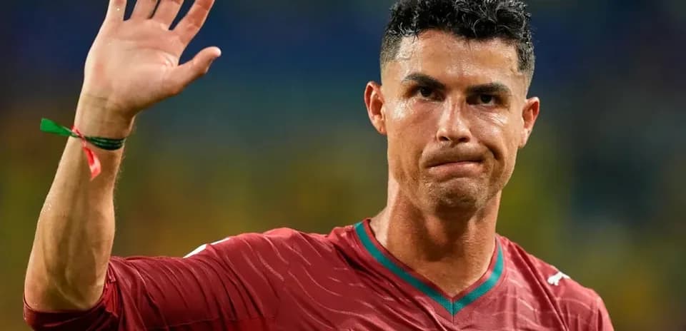 Cristiano Ronaldo waving during a match