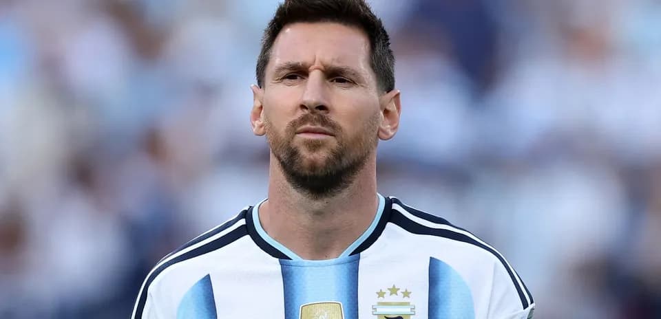 Futbolchi Argentina formasida o'ynayotgan Messi