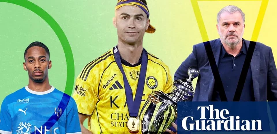 Futbolchilar va murabbiylar turli pozitsiyalarni egallagan