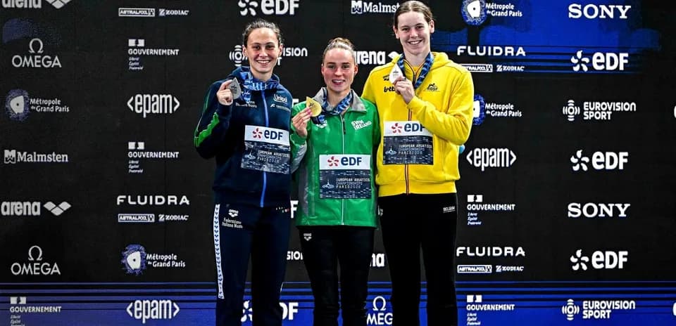 Three medalists posing at European Aquatics Championships