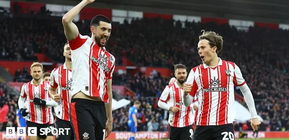 Southampton players celebrating a goal at stadium