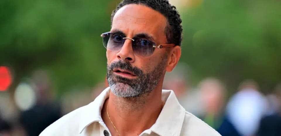 Man wearing sunglasses and a light shirt