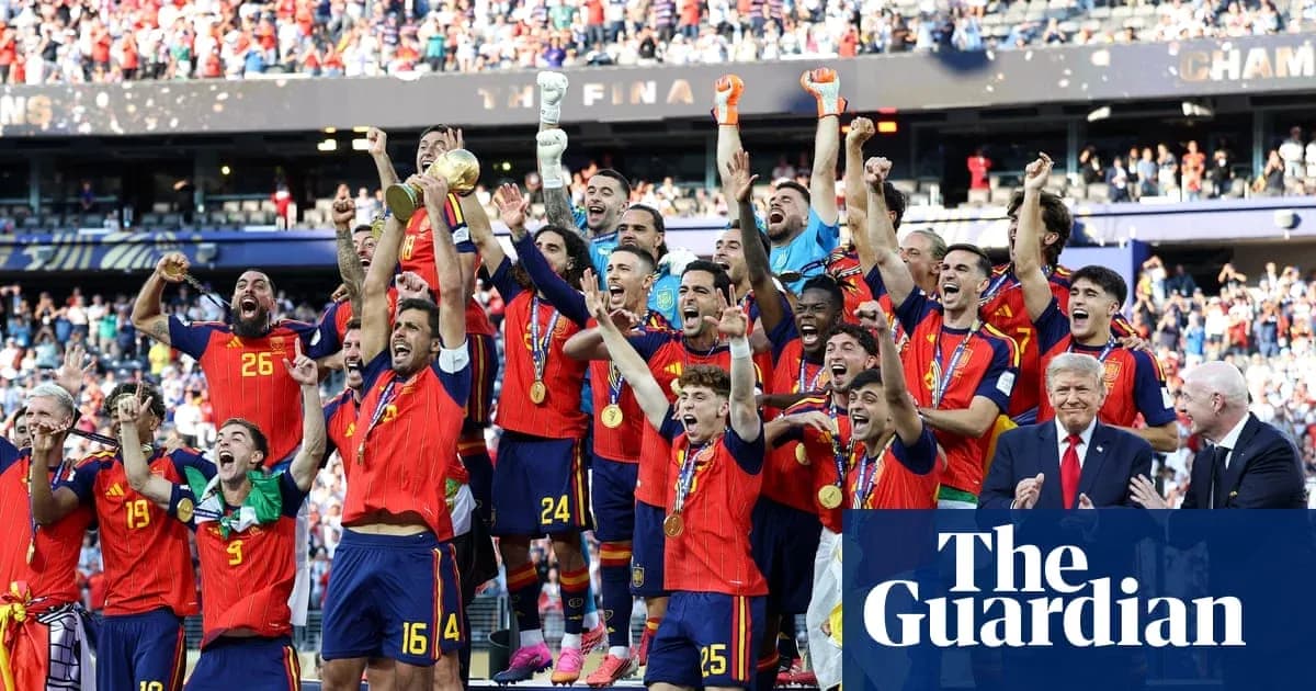 Ispaniya terma jamoasi chempionlik kubogini ko'taradi Ispaniya terma jamoasi chempionlik kubogini ko'taradi