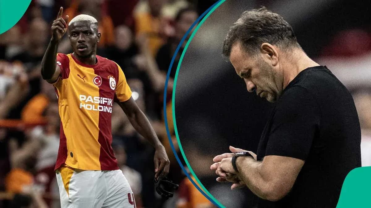 Futbolchi maydonda ko'tarilgan qo'l bilan harakatda Futbolchi maydonda ko'tarilgan qo'l bilan harakatda