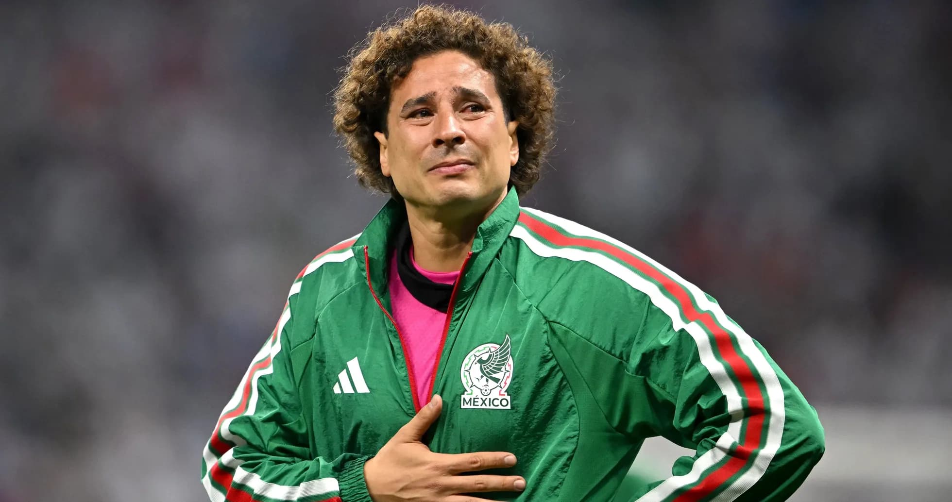 Futbolchi Meksika jamoasi shaklida maydonda Futbolchi Meksika jamoasi shaklida maydonda