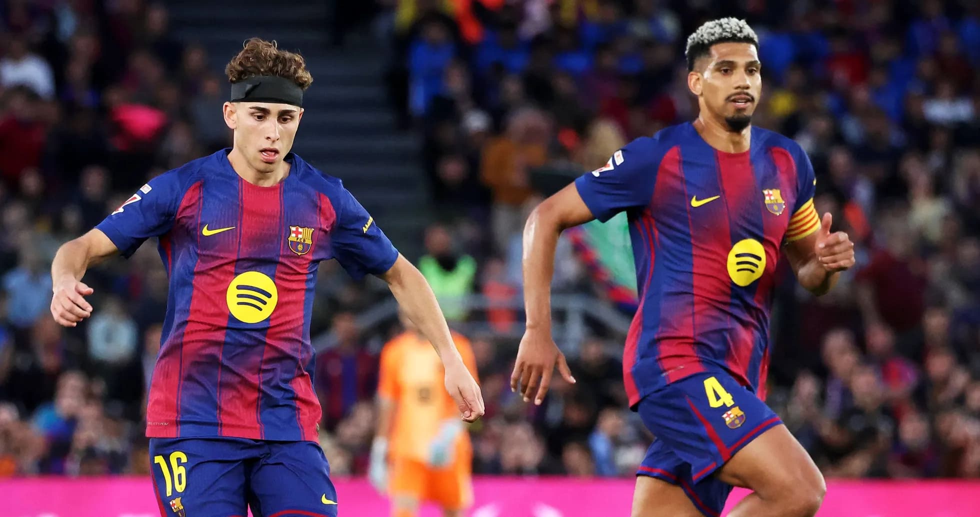 Barcelona players running on the pitch during match Barcelona players running on the pitch during match