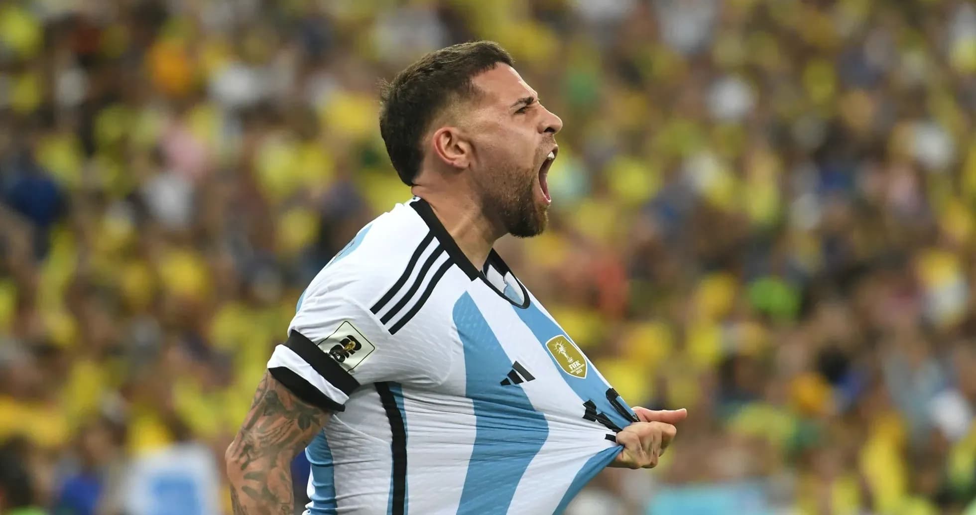 Futbolchi nishon vaqti, Argentina futbol formasi kiygan Futbolchi nishon vaqti, Argentina futbol formasi kiygan