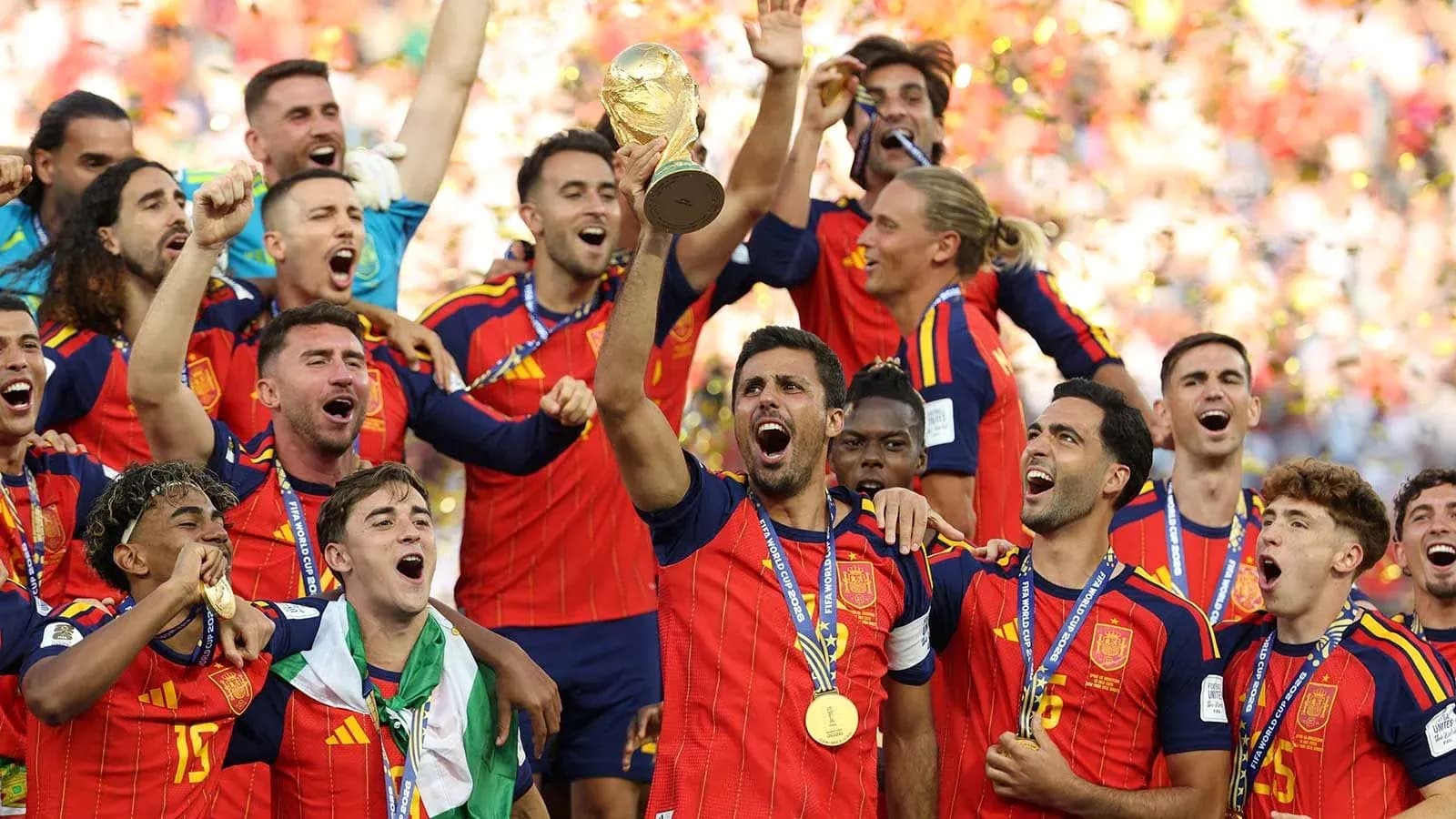 Ispaniya terma jamoasi FIFA jahon kubogini yutmoqda Ispaniya terma jamoasi FIFA jahon kubogini yutmoqda