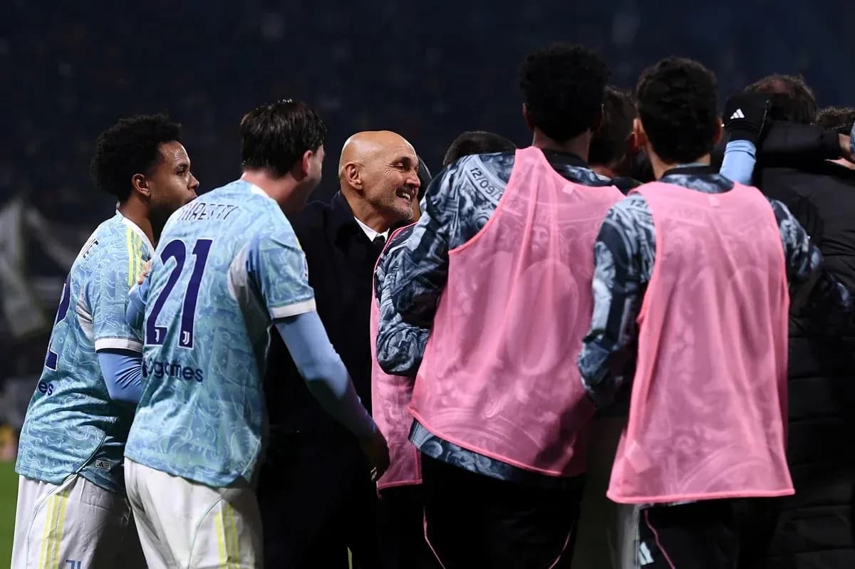 Juve players celebrating with their coach after match Juve players celebrating with their coach after match