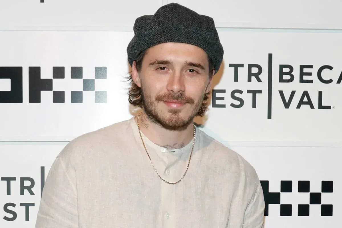Man wearing a beret at Tribeca Festival event Man wearing a beret at Tribeca Festival event