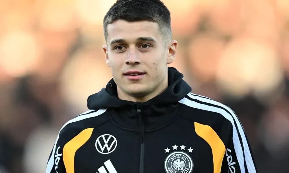 Futbolchi Germaniya terma jamoasi formasida Futbolchi Germaniya terma jamoasi formasida