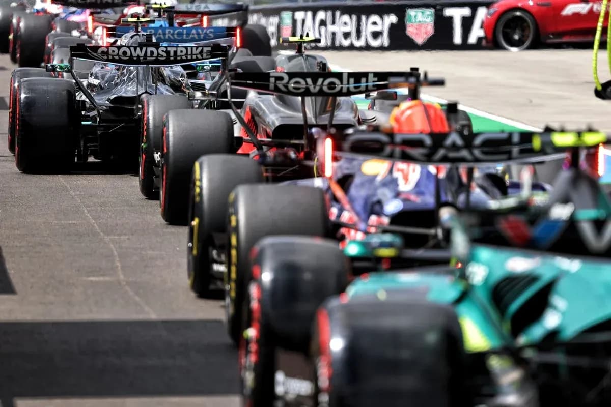 Formula 1 cars lined up on the grid Formula 1 cars lined up on the grid