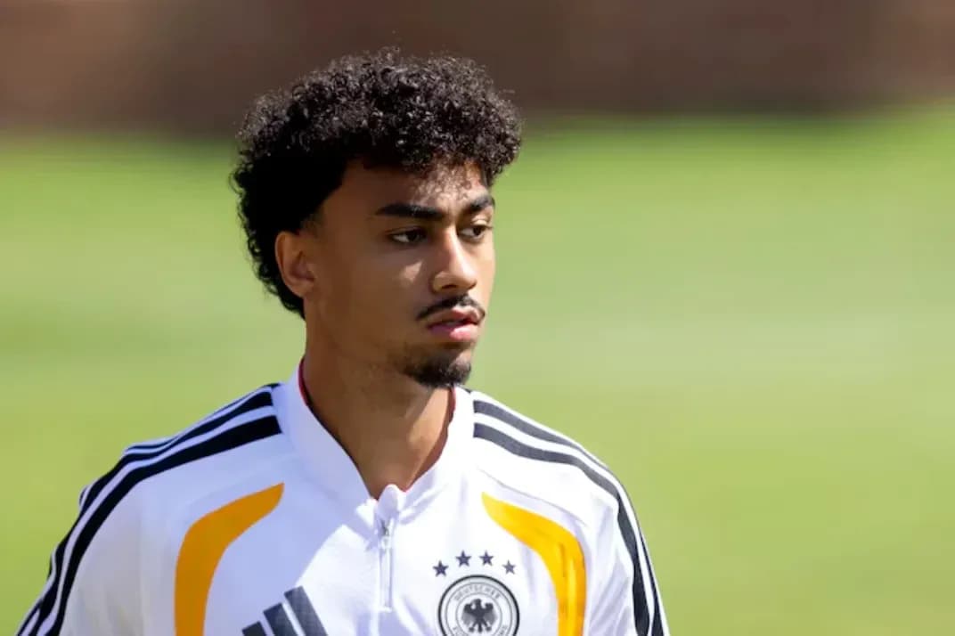 Futbolchi Germaniya terma jamoasi formasi kiygan Futbolchi Germaniya terma jamoasi formasi kiygan