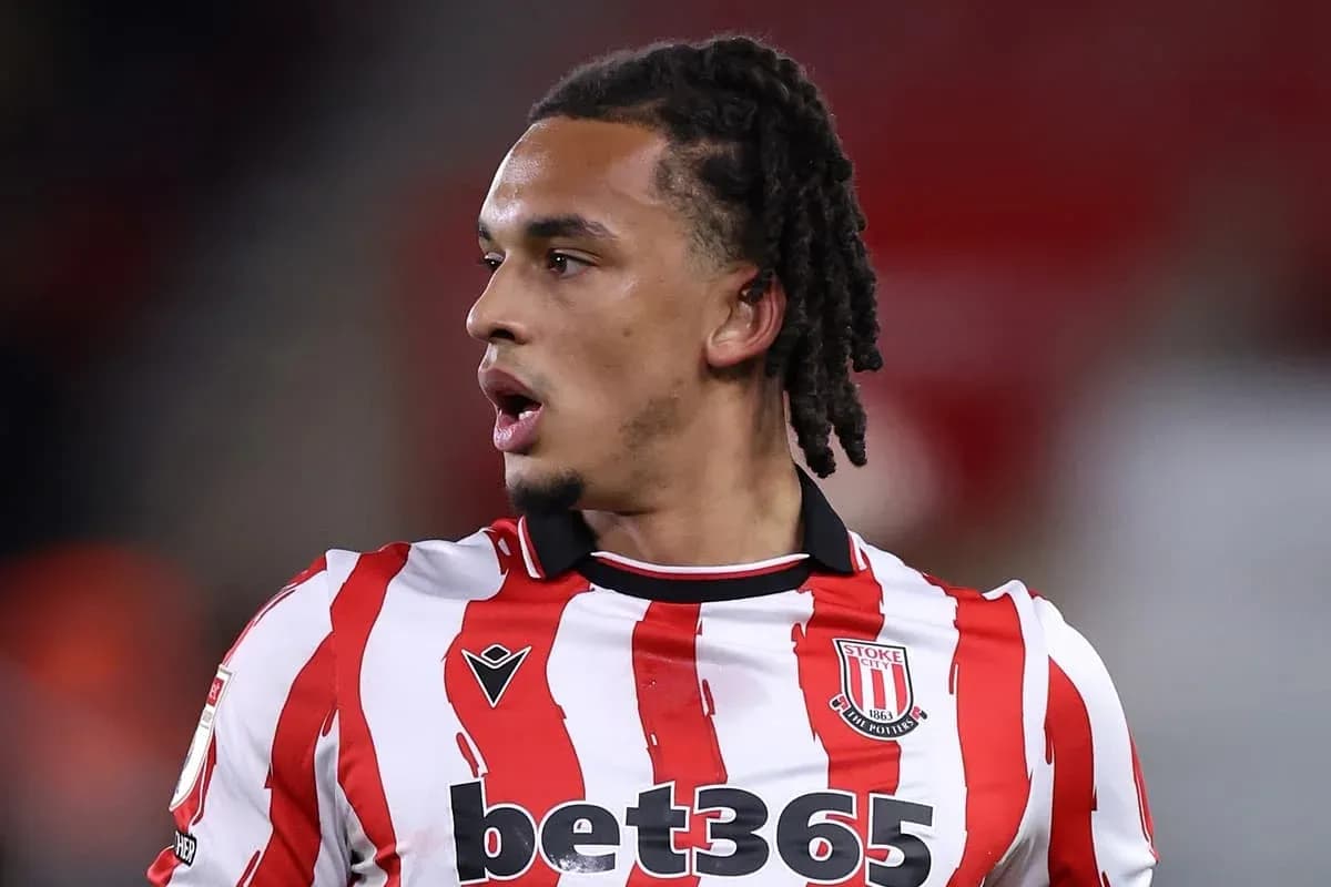 Futbolchi maydonda harakatda, Stoke City formasi Futbolchi maydonda harakatda, Stoke City formasi